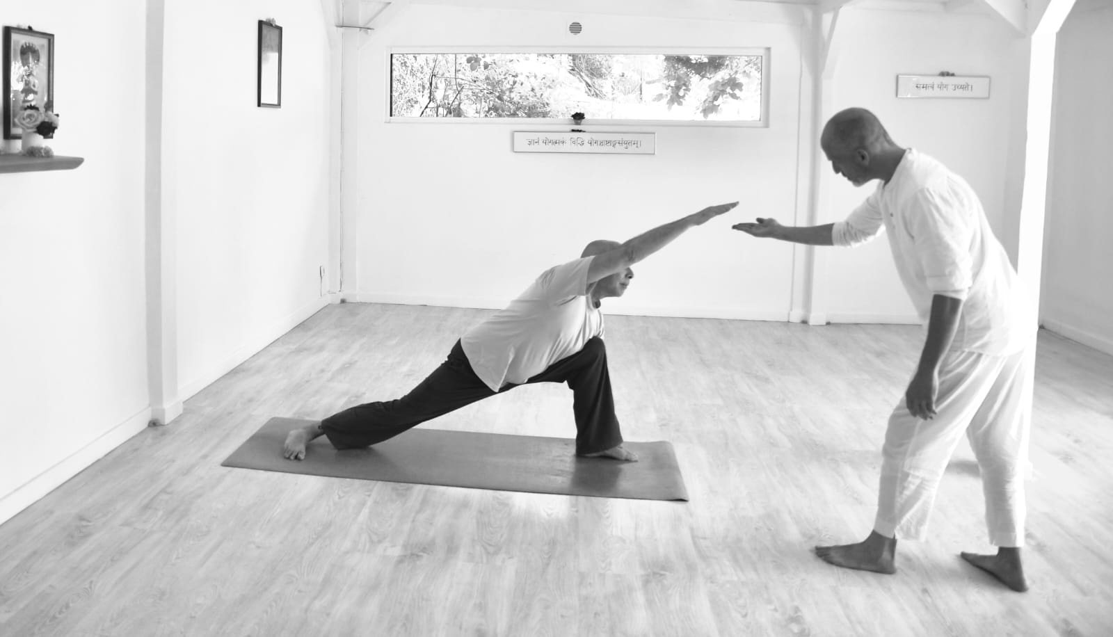 Lior teaching an asana class